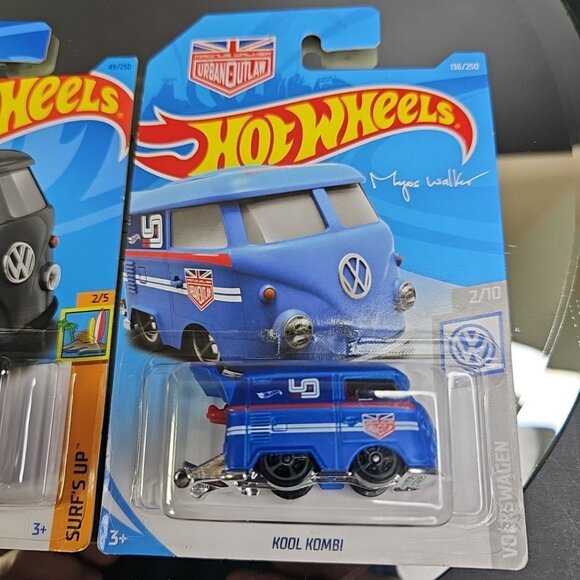 Volkswagen Kool Kombi Pair Hot Wheels New Sealed #136 #49 - Picture 3 of 7